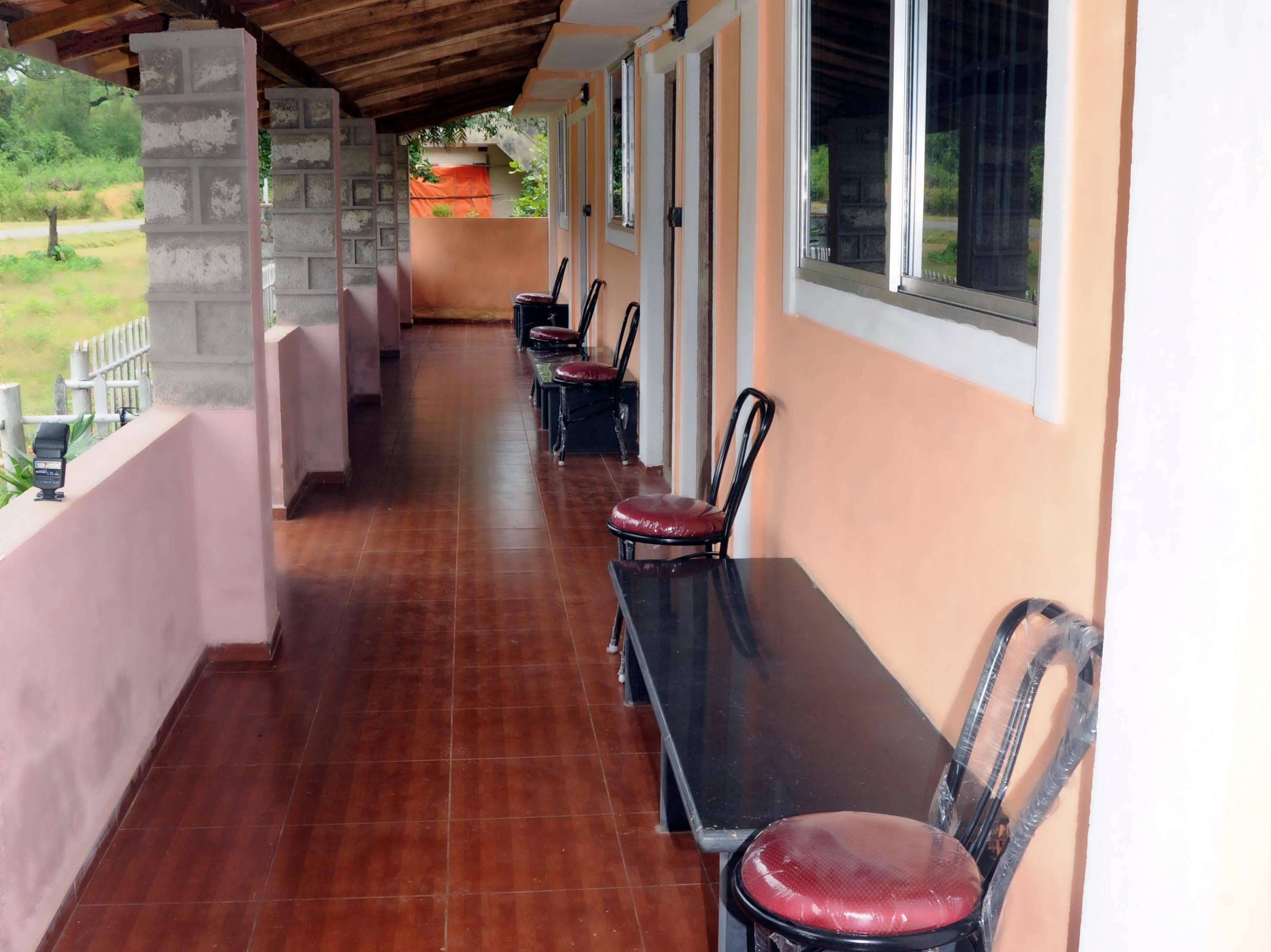 Sathwik Homestay Kumta Exterior photo